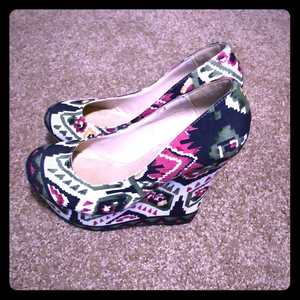 Wedge heels